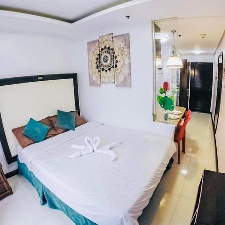 Birch Tower Malate Suites Manila Zewnętrze zdjęcie