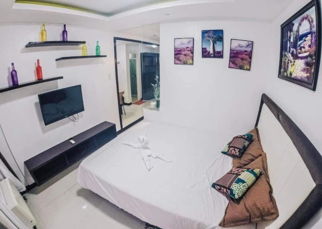 Birch Tower Malate Suites Manila Zewnętrze zdjęcie