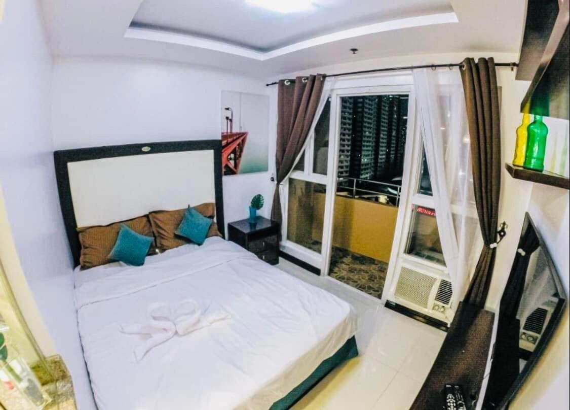 Birch Tower Malate Suites Manila Zewnętrze zdjęcie